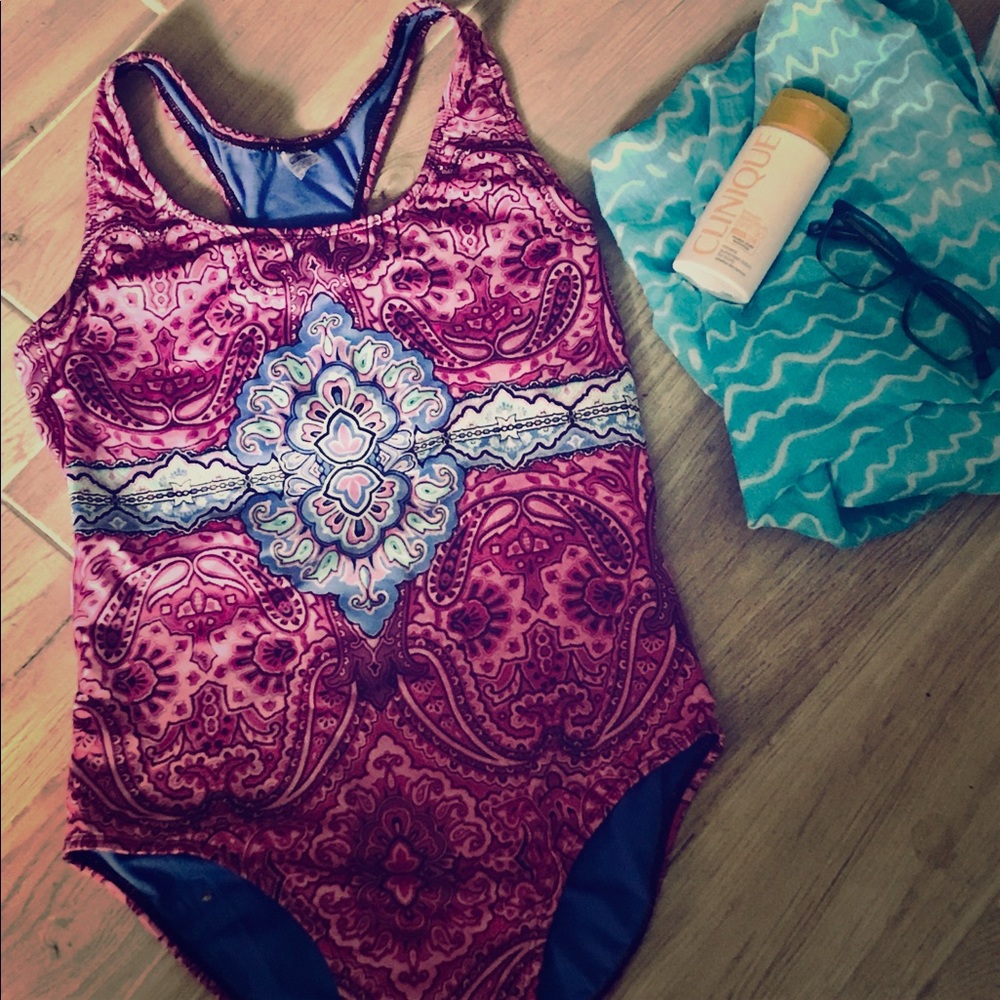 Title nine full piece women’s bathing suit (NWOT)
